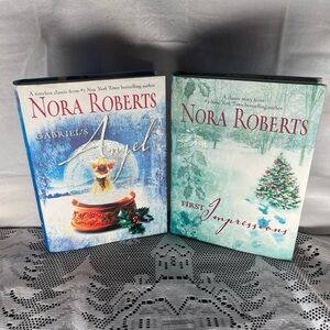 Nora Roberts Christmas Book Set